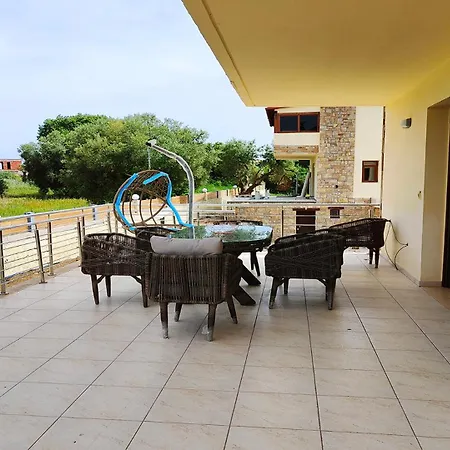 Helvetia Luxury Pool Vila