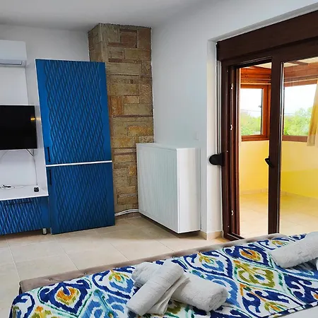 Helvetia Luxury Pool Vila *