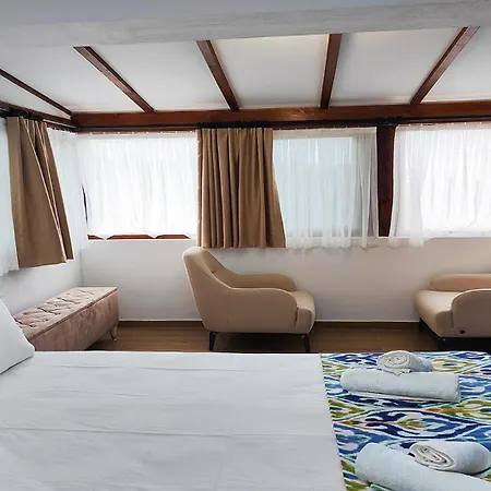 Vila Helvetia Luxury Pool *