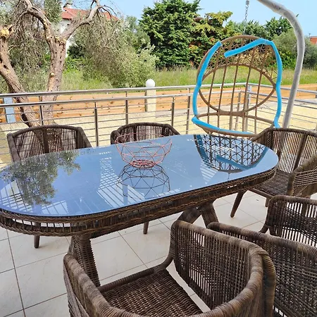 Vila Helvetia Luxury Pool Kriopigi